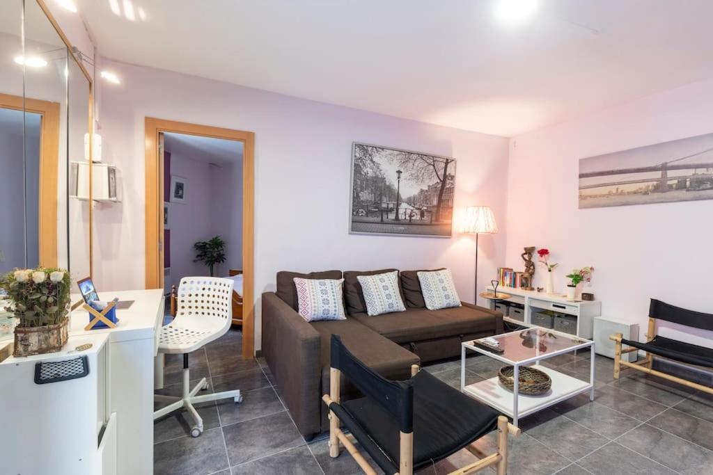Subway Station Apartment Near Camp Nou Л'Успіталет-да-Любрагат Екстер'єр фото